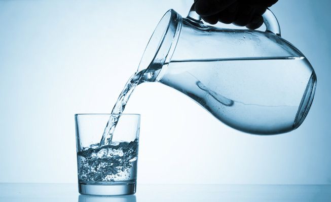 فواید آب نوشیدن برای پوست