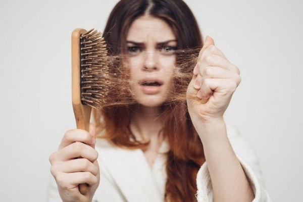 جلوگیری از ریزش مو طبیعی