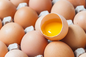 خواص تخم مرغ برای پوست